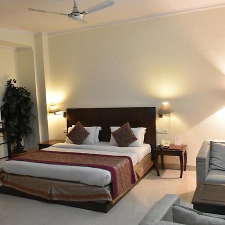Hotel Lohias Delhi Airport Nowe Delhi Zewnętrze zdjęcie