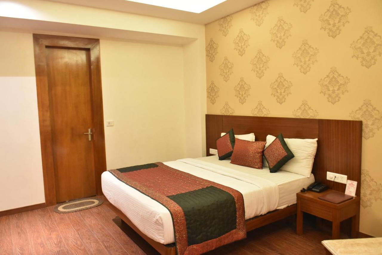 Hotel Lohias Delhi Airport Nowe Delhi Zewnętrze zdjęcie